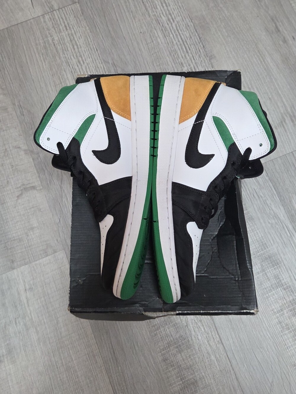 Jordan 1 Oakland - Picture 2 of 5